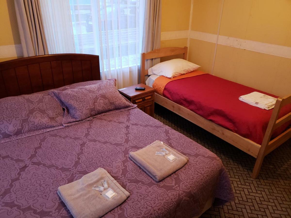 Antiguos Bed And Breakfast Puerto Natales Eksteriør billede