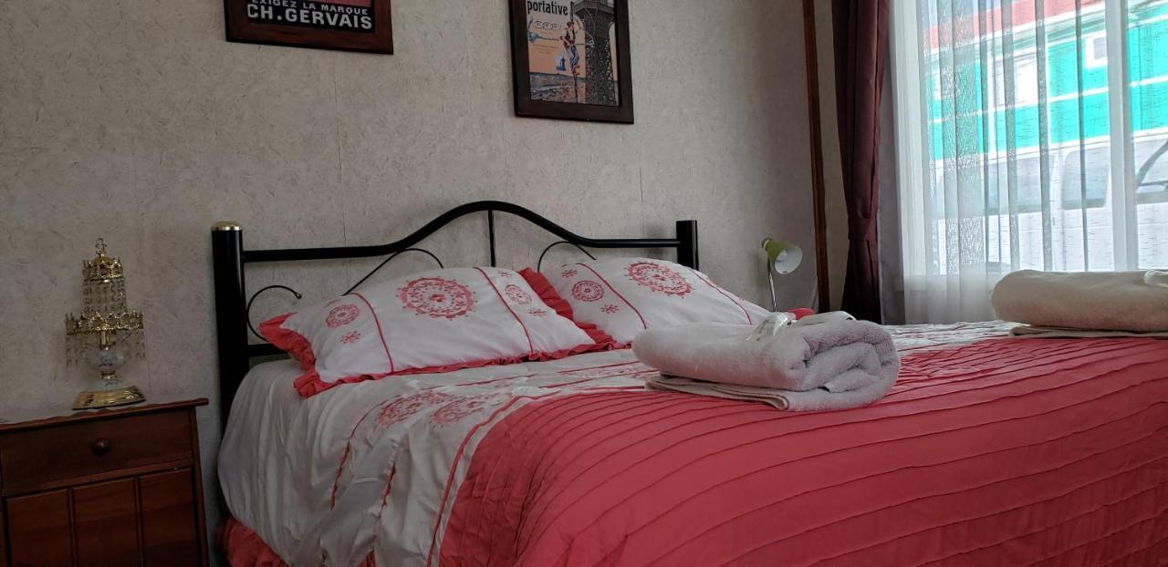 Antiguos Bed And Breakfast Puerto Natales Eksteriør billede